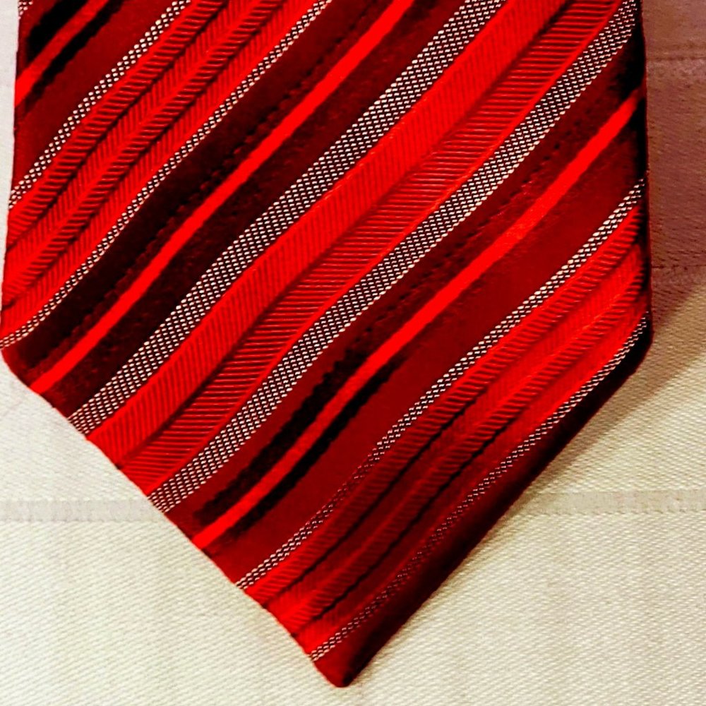 CARLO MONZA, Italian men's tie, 100% SILK, handmade, Patterns: Red stripes